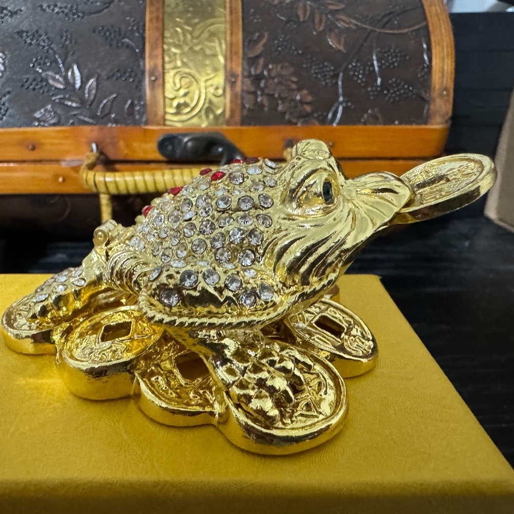 Gold and Red Frog Jewelry trinket